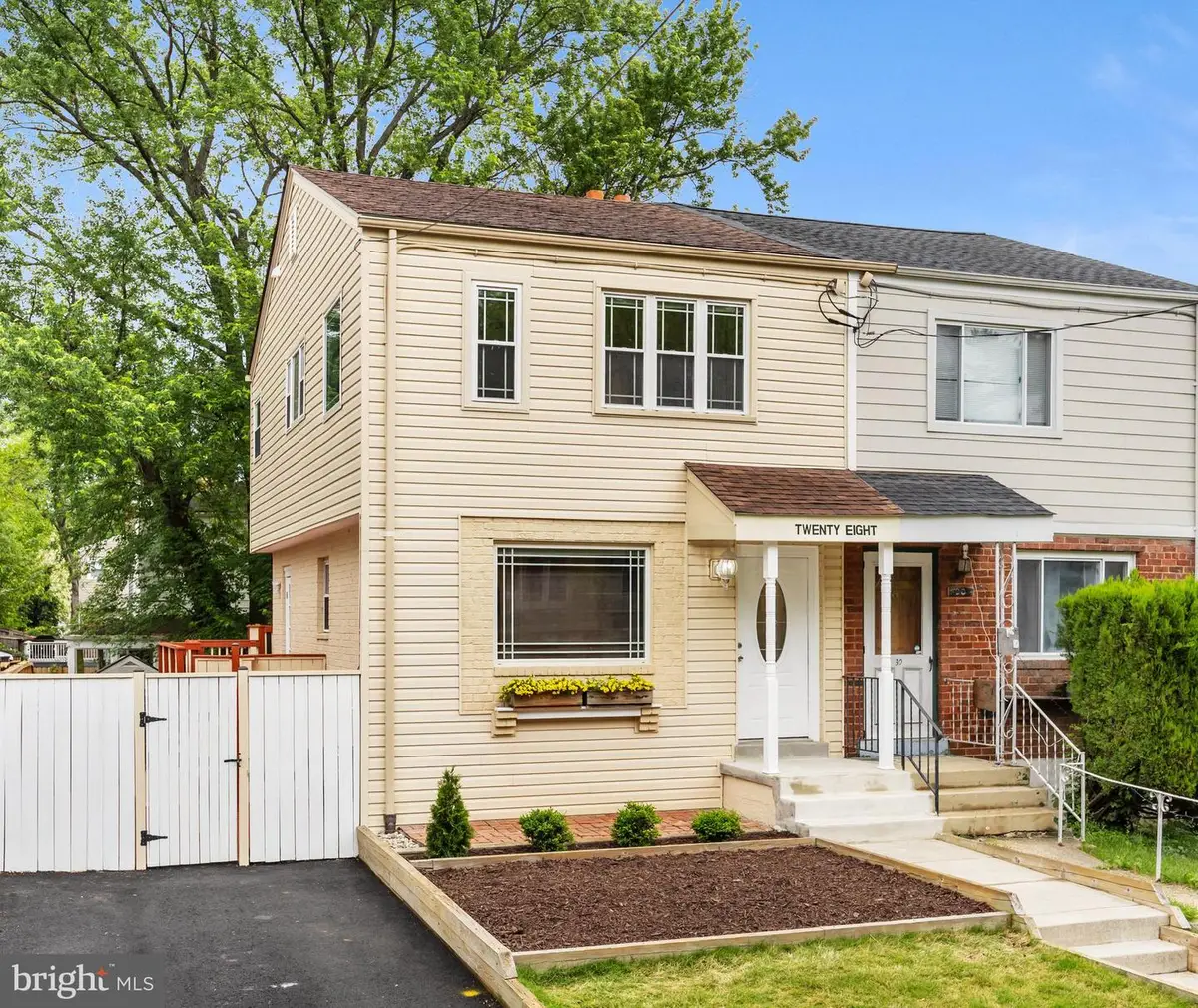 28 S Floyd St, Alexandria, VA 22304 - #1