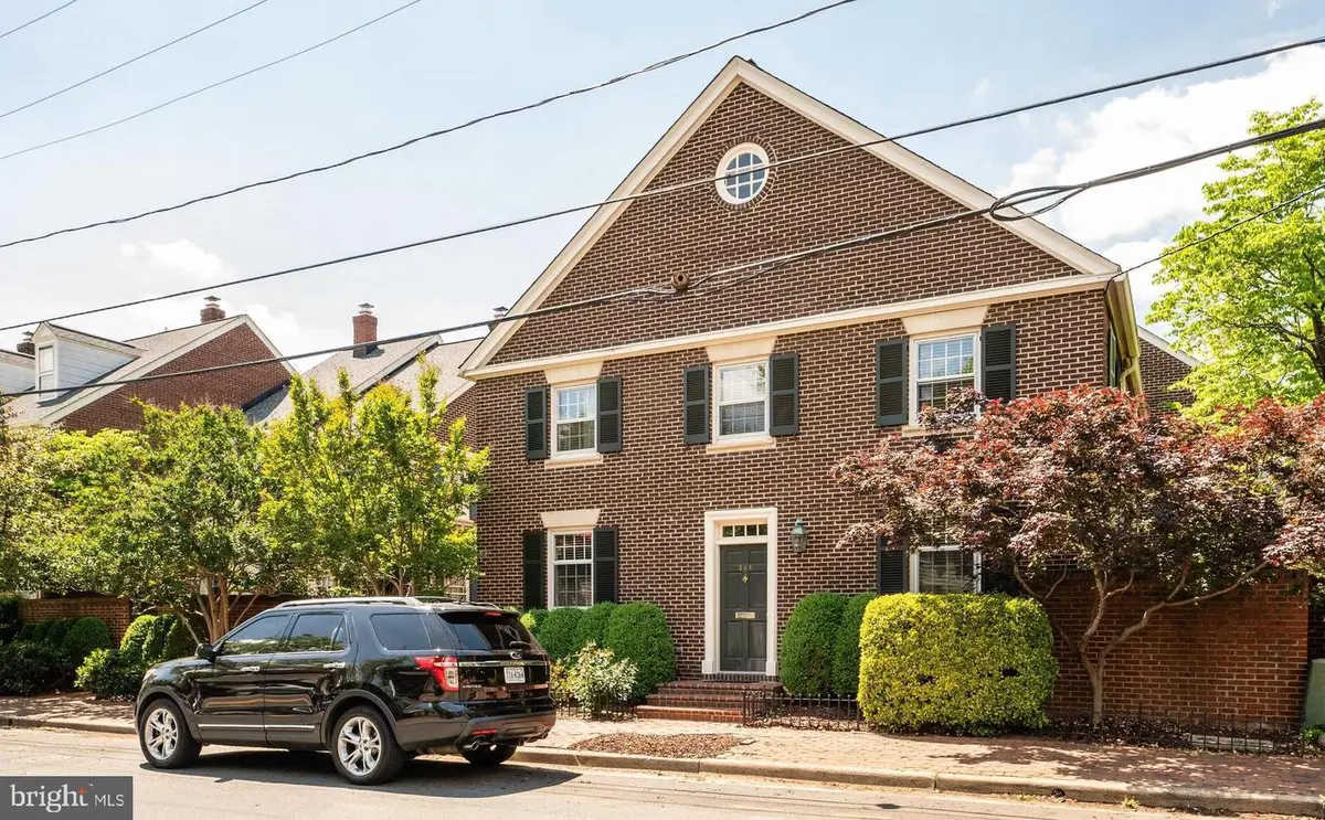 368 N Saint Asaph St, Alexandria, VA 22314 - #1