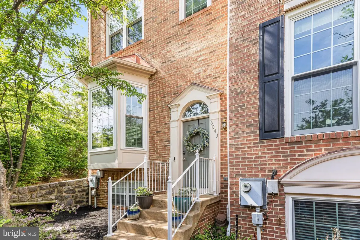 6043 Riddle Walk, Alexandria, VA 22312 - #1