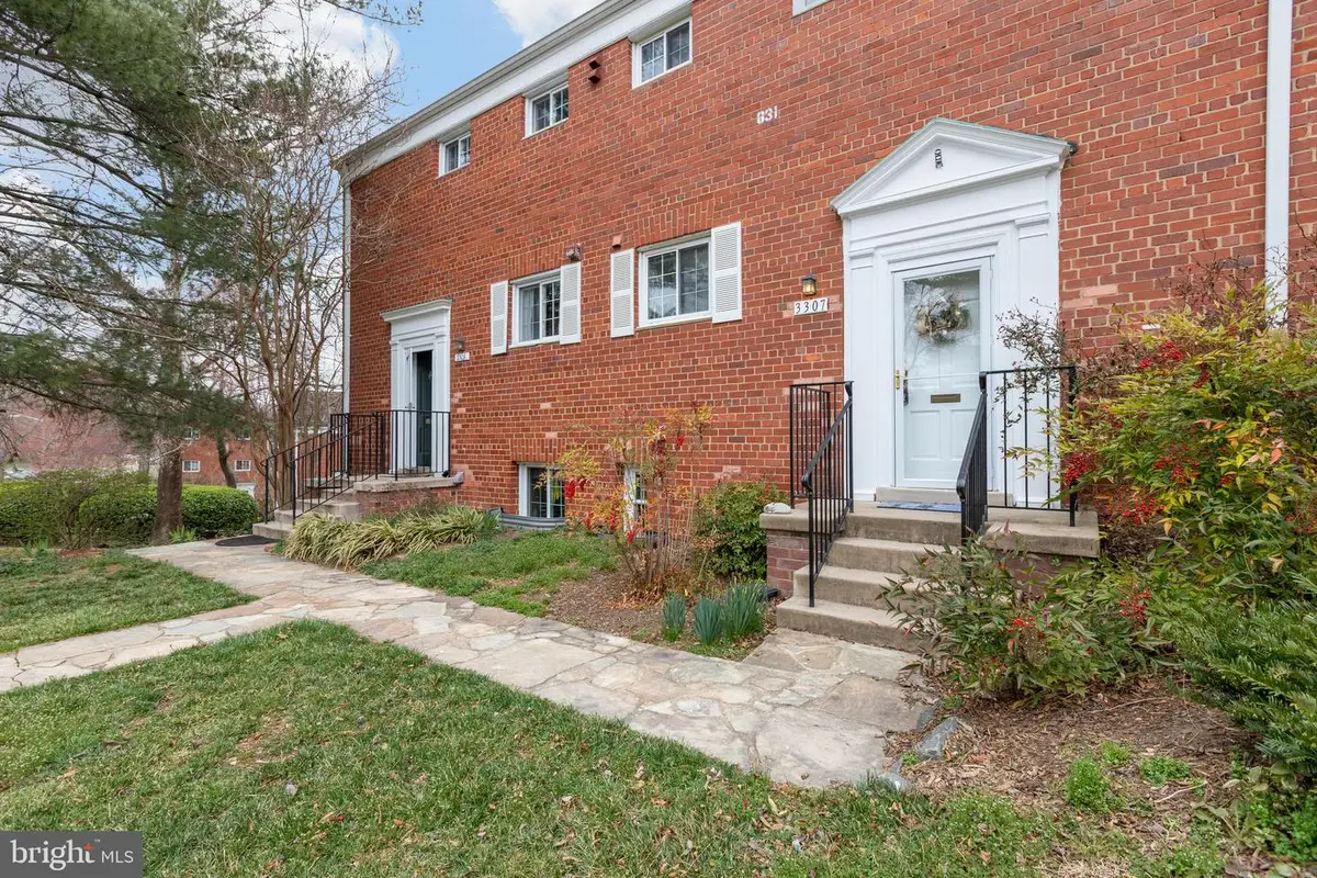 3307 Martha Custis Dr, Alexandria, VA 22302 - #1