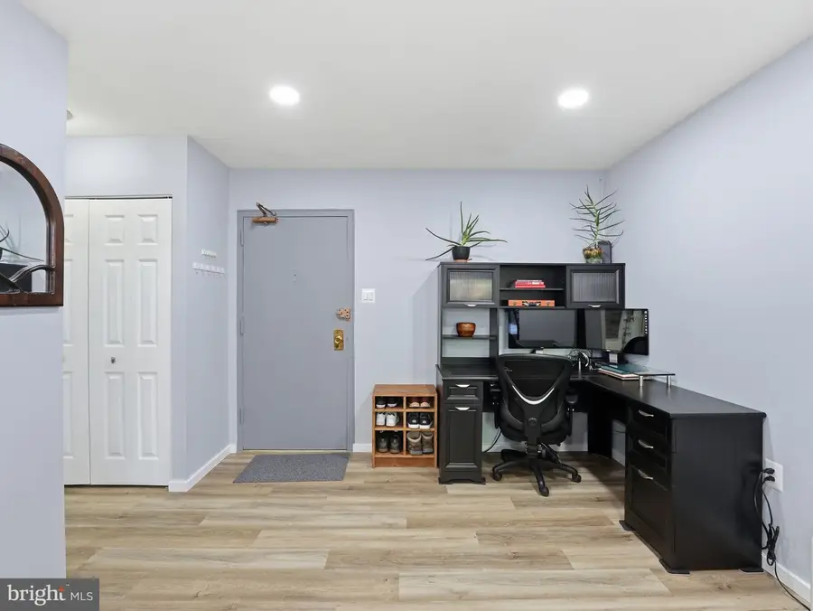 5250 Valley Forge Dr #109, Alexandria, VA 22304 - #3