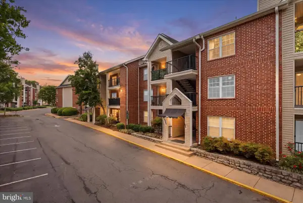 3308 Wyndham Cir #218, ALEXANDRIA, VA 22302
