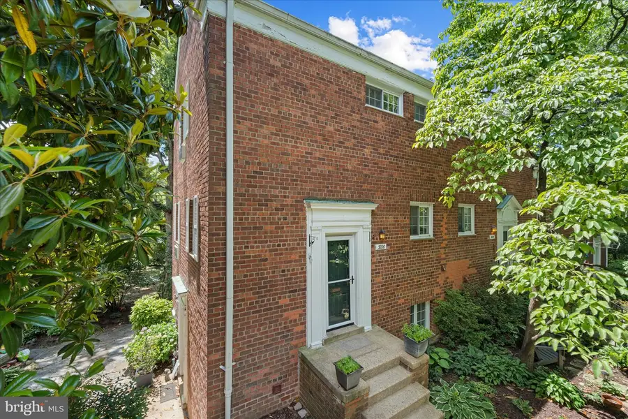 3226 Gunston Rd, Alexandria, VA 22302 - #2