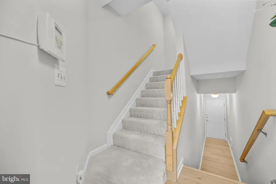 5071 Kilburn St, Alexandria, VA 22304 - #3
