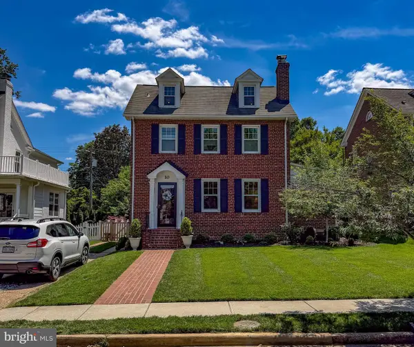 10 W Oak St, ALEXANDRIA, VA 22301