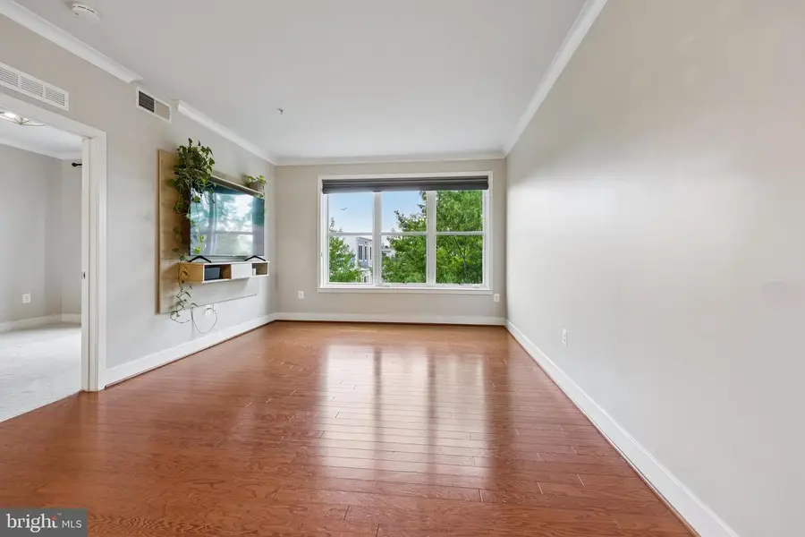 815 N Patrick St #410, Alexandria, VA 22314 - #2