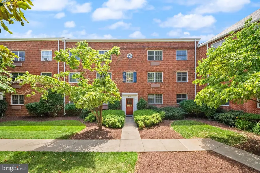 1626 W Abingdon Dr W #302, Alexandria, VA 22314 - #2