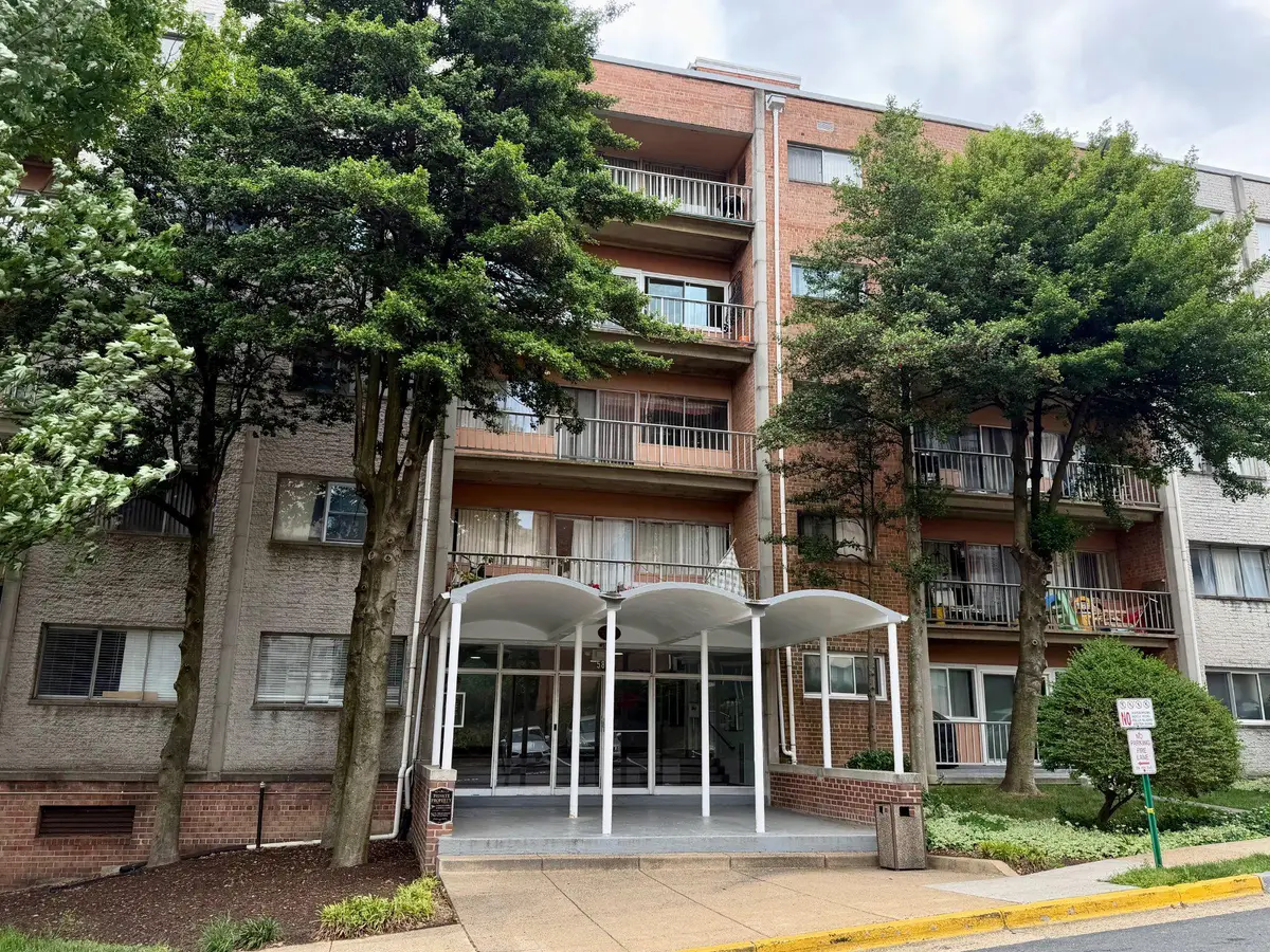 5801 Quantrell Ave #109, Alexandria, VA 22312 - #1
