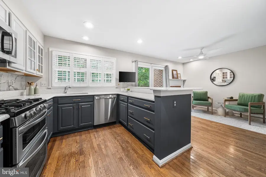 1132 Quaker Hill Ct, Alexandria, VA 22314 - #3