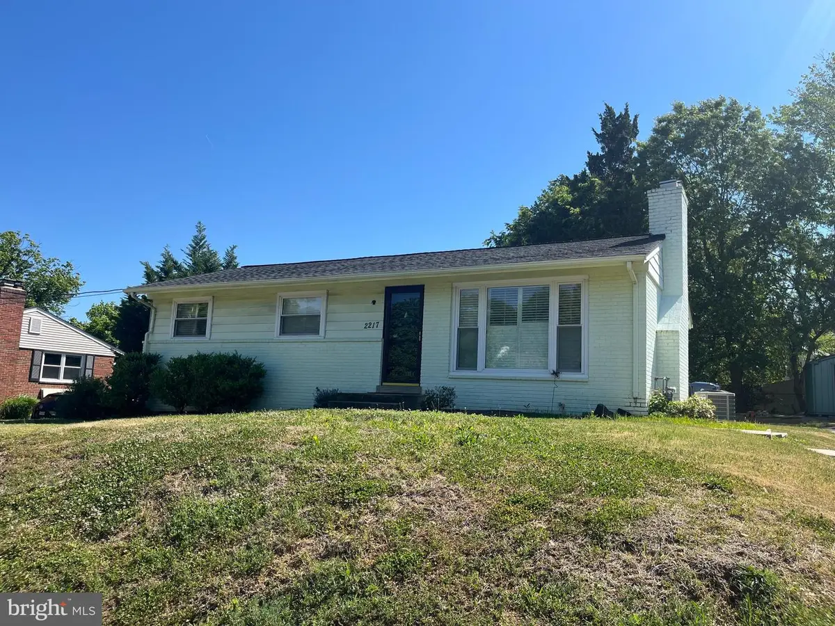 2217 N Early St, Alexandria, VA 22302 - #1