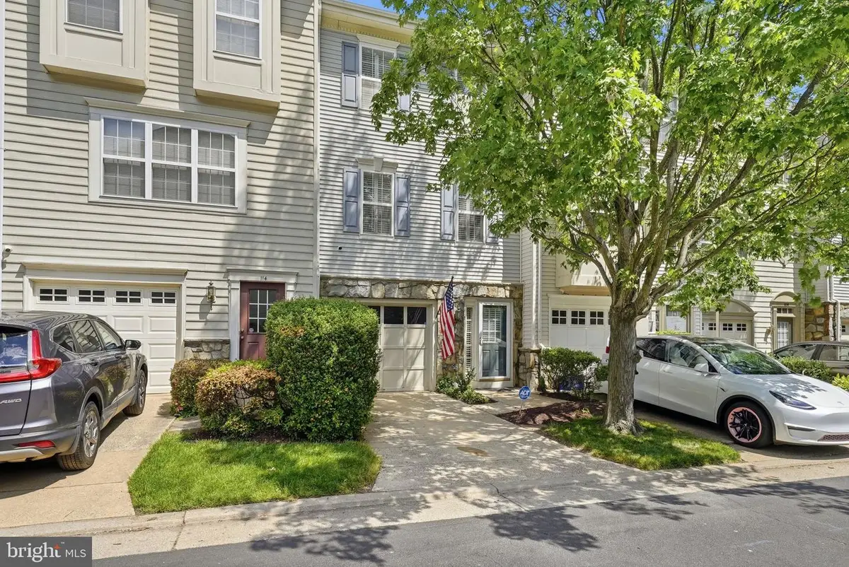 112 Cahill Dr, Alexandria, VA 22304 - #1