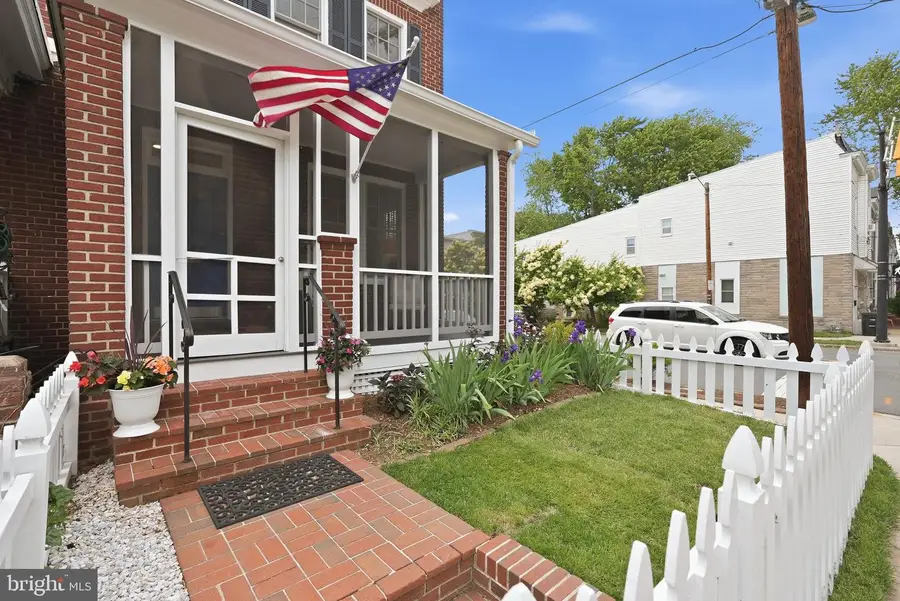 636 N Columbus St, Alexandria, VA 22314 - #2