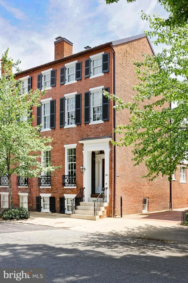 210 S Pitt St, Alexandria, VA 22314 - #1