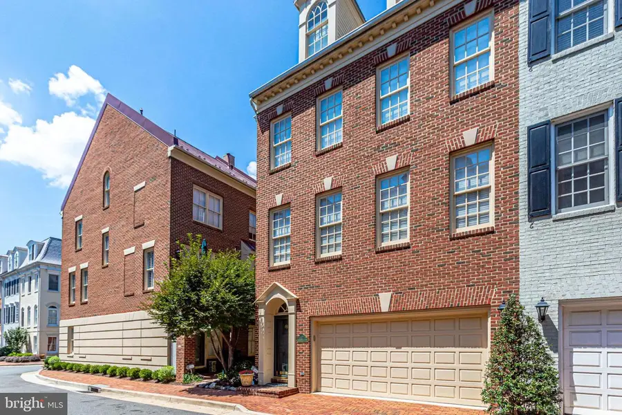 17 Alexander St, Alexandria, VA 22314 - #3