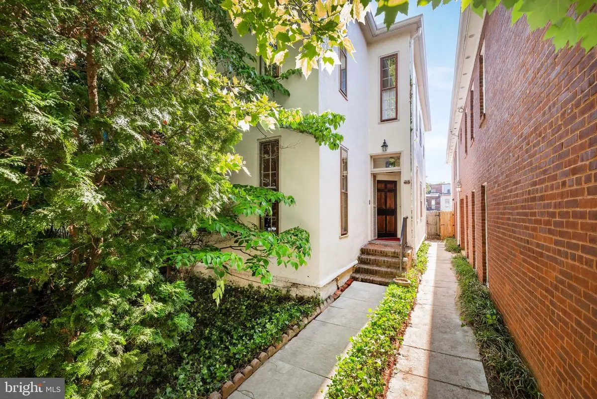 215 N Columbus St, Alexandria, VA 22314 - #1