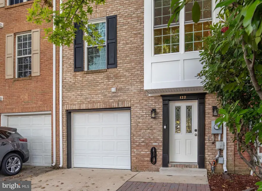 122 Sanborn Pl, Alexandria, VA 22305 - #2