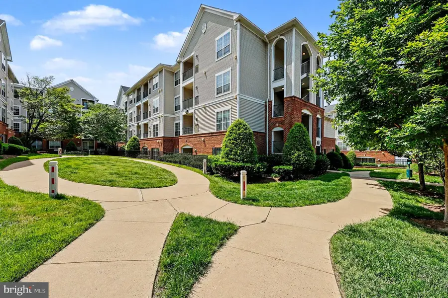 4852 Eisenhower Ave #434, Alexandria, VA 22304 - #2