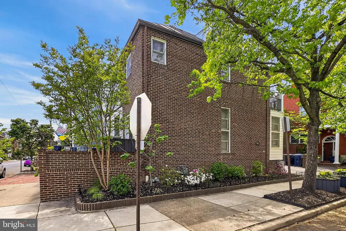 902 Oronoco St, Alexandria, VA 22314 - #1