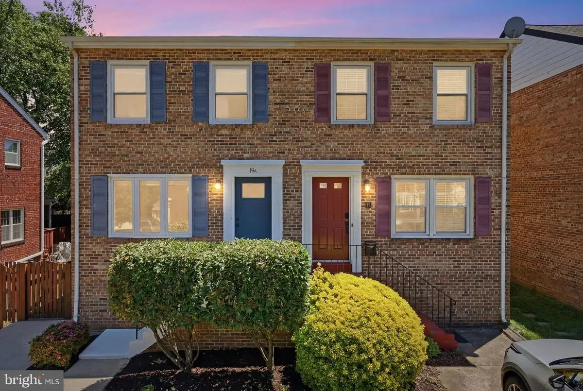 19 E Myrtle St #a, Alexandria, VA 22301 - #1