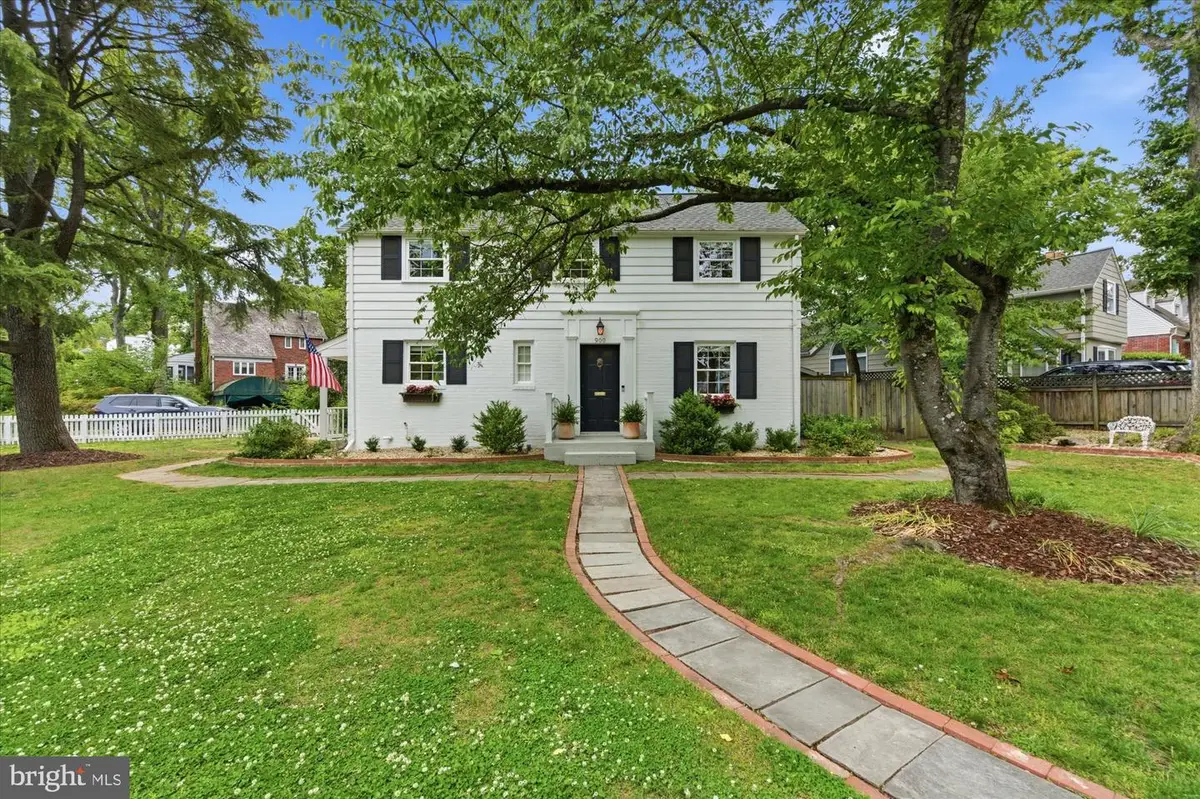 900 Chalfonte Dr, Alexandria, VA 22305 - #1