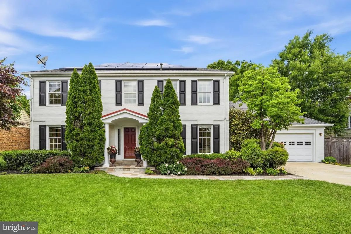 4007 W Braddock Rd, Alexandria, VA 22304 - #1