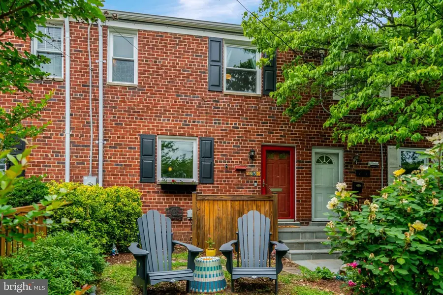 2932 Sycamore St, Alexandria, VA 22305 - #3