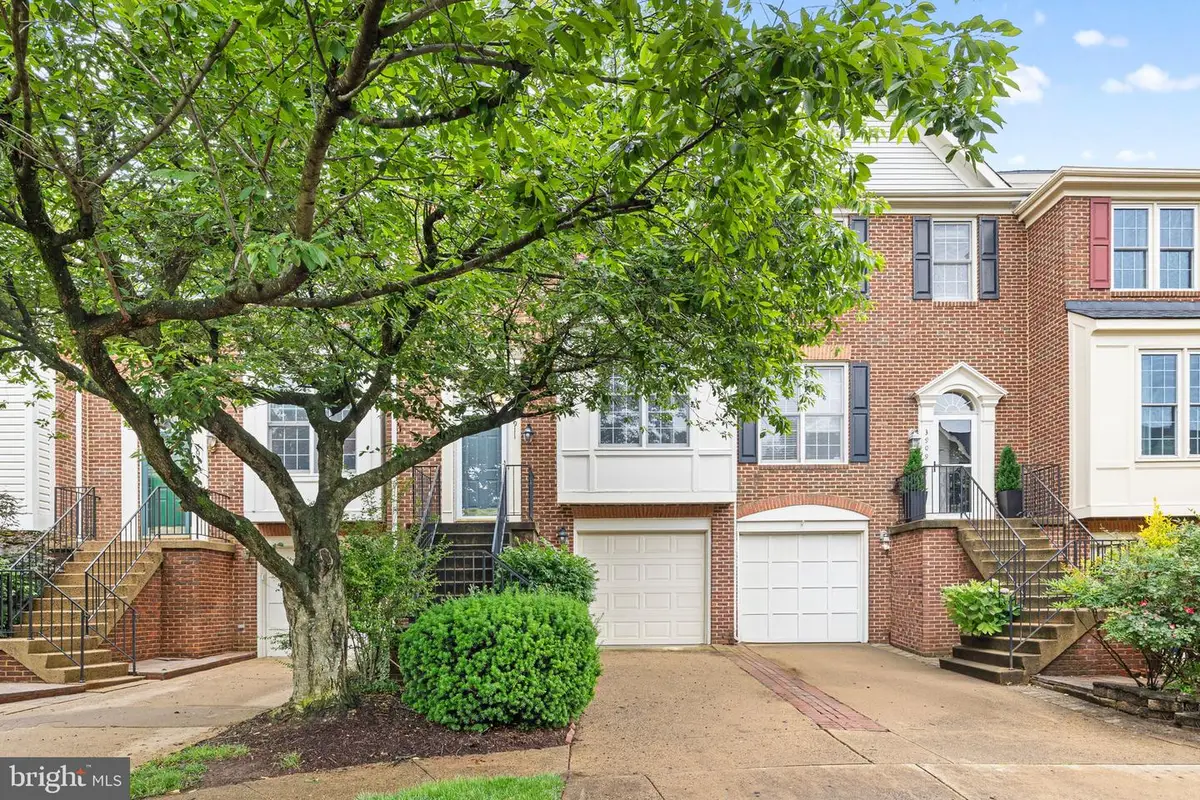 3911 Charles Ave, Alexandria, VA 22305 - #1