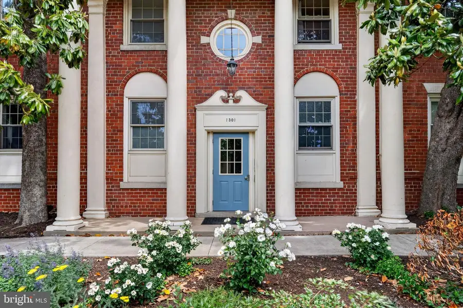 1301 E Abingdon Dr #1, Alexandria, VA 22314 - #2