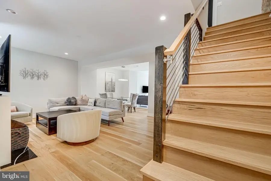 1015 Duke St, Alexandria, VA 22314 - #3