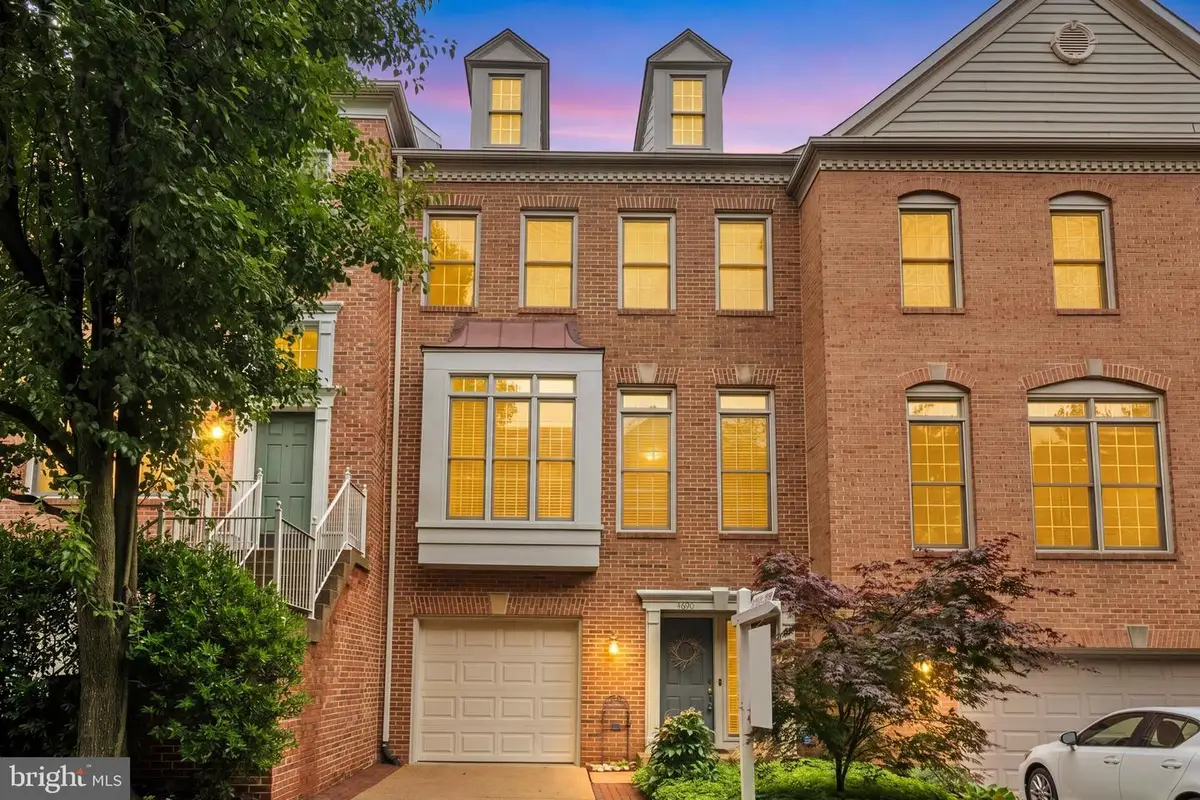 4690 Kirkpatrick Ln, Alexandria, VA 22311 - #1