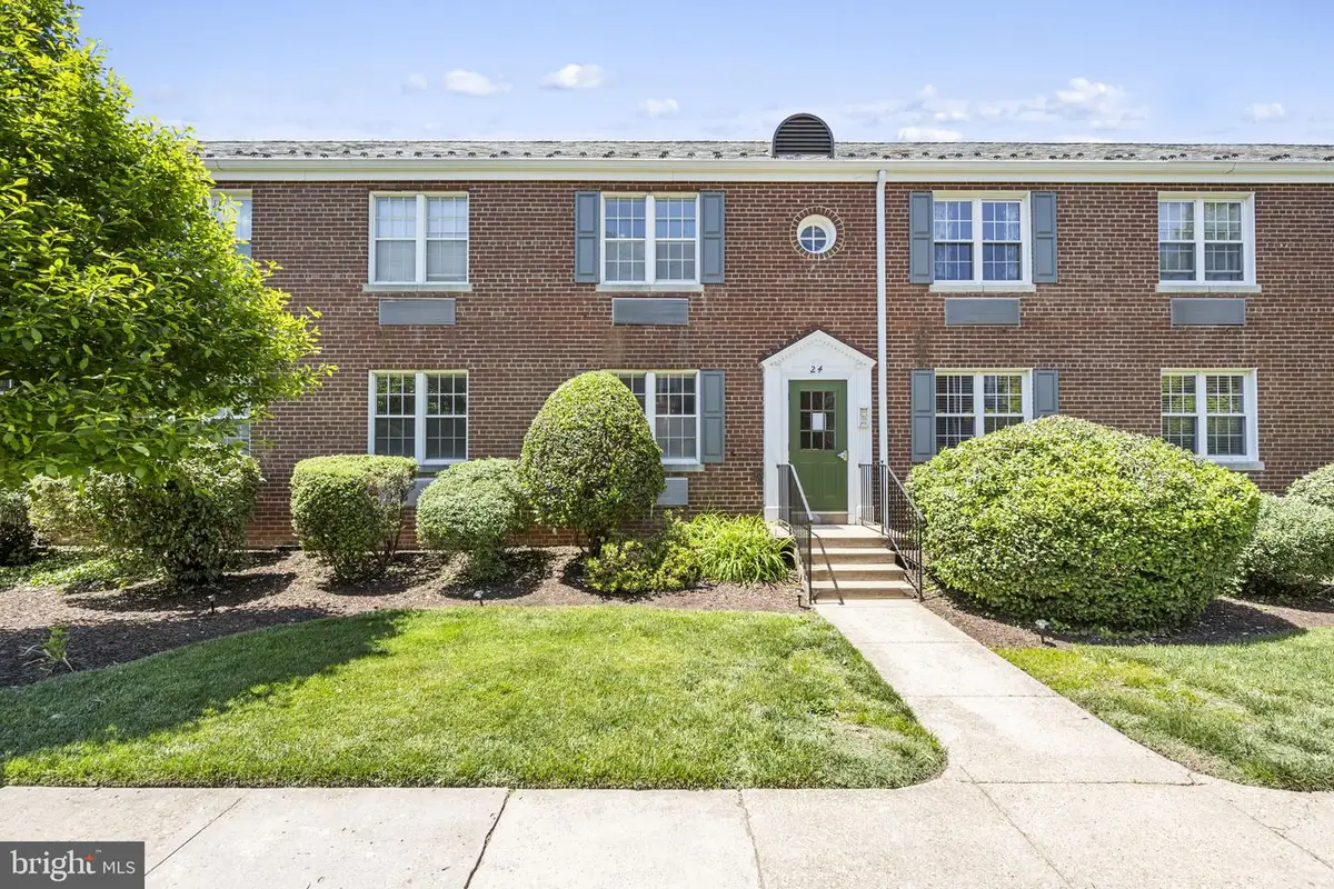 24 Auburn Ct #a, Alexandria, VA 22305 - #1