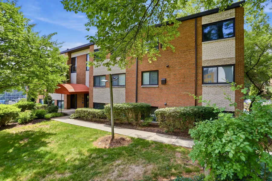 3300 S 28th St #402, Alexandria, VA 22302 - #2