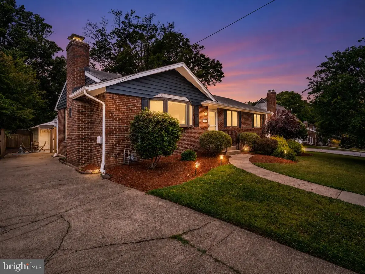 4704 Taney Ave, Alexandria, VA 22304 - #1