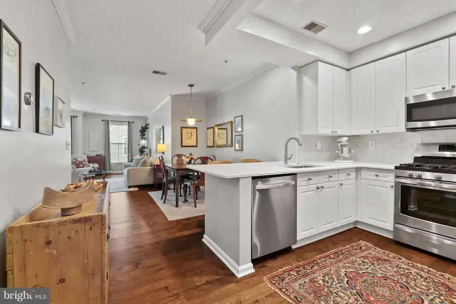 5108 Donovan Dr #305, Alexandria, VA 22304 - #2