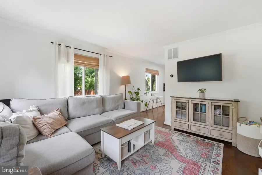 26 Underwood Pl, Alexandria, VA 22304 - #3
