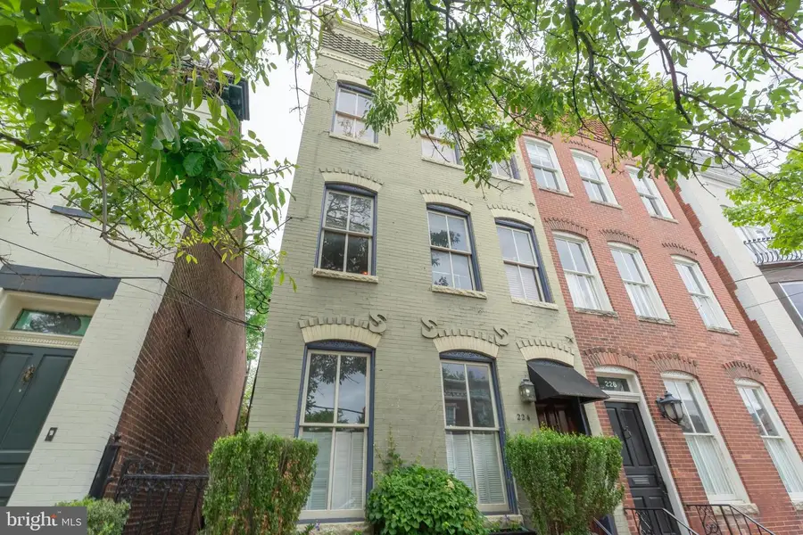 224 N Columbus St N, Alexandria, VA 22314 - #2