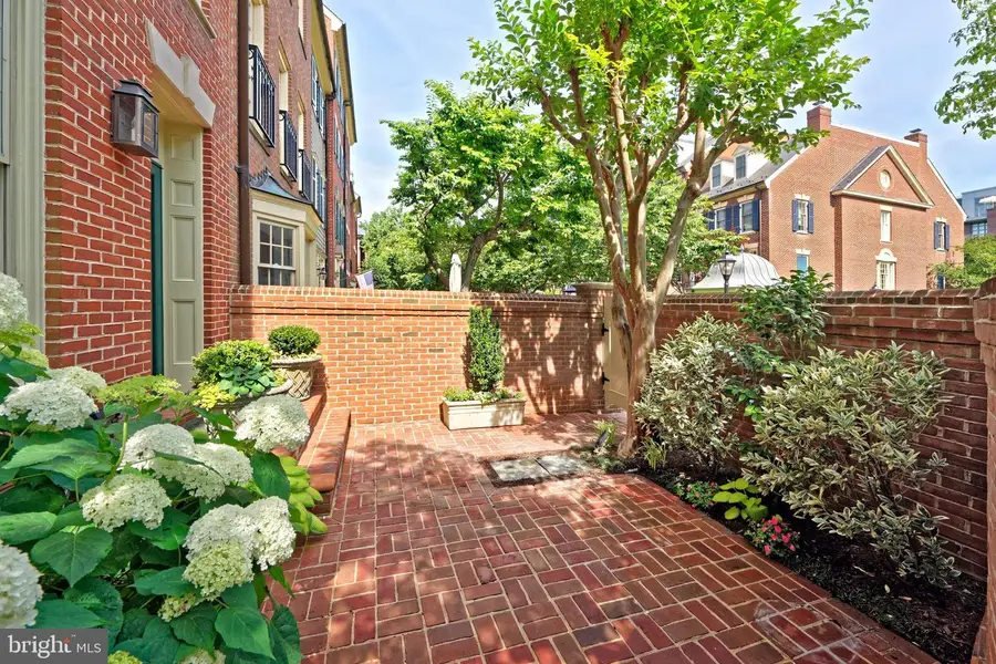 40 Wolfe St, Alexandria, VA 22314 - #2