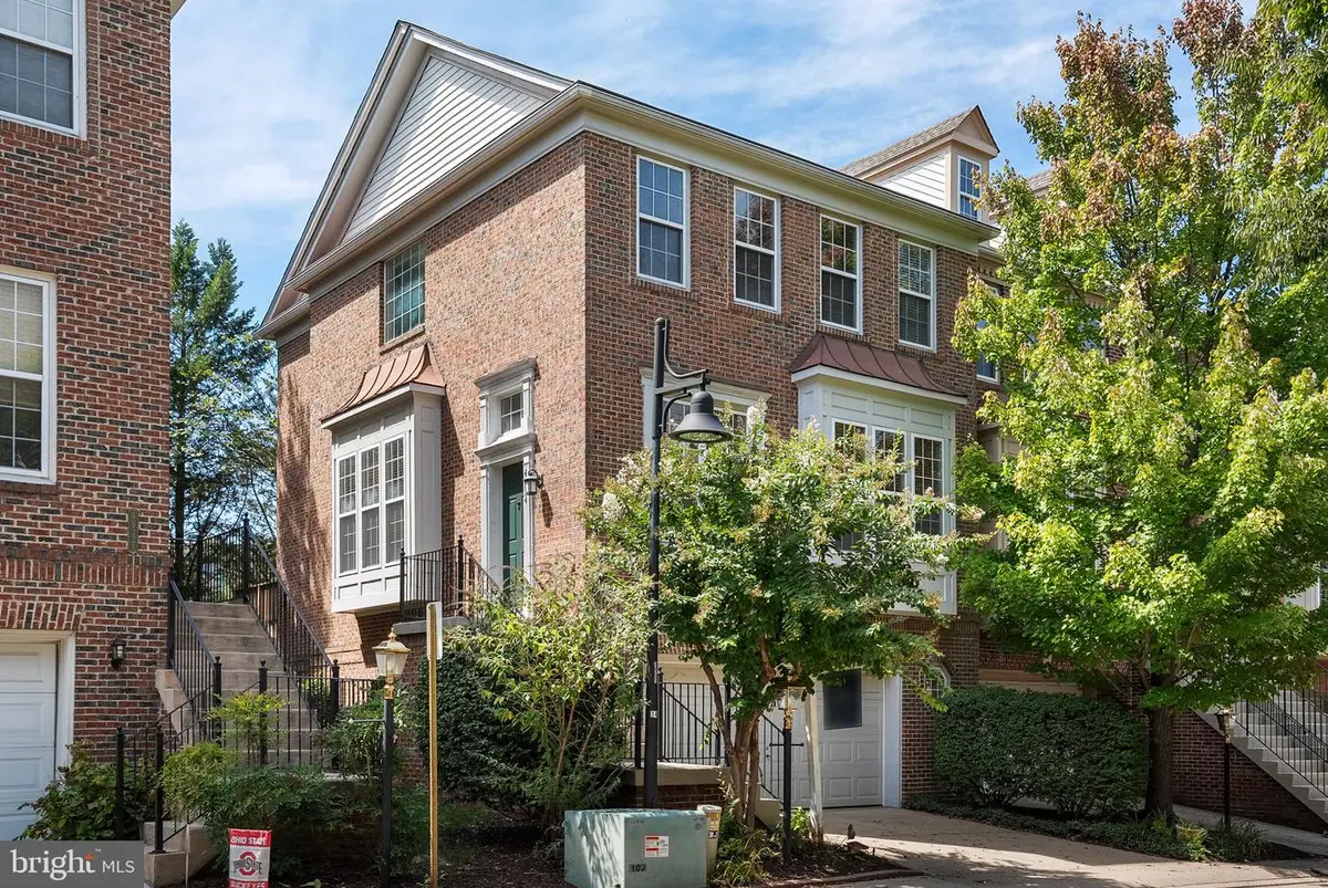 4634 Latrobe Pl, Alexandria, VA 22311 - #1