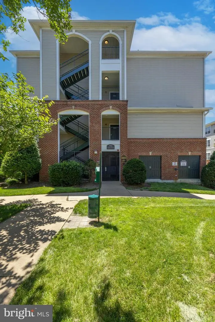4852 Eisenhower Ave #338, Alexandria, VA 22304 - #3