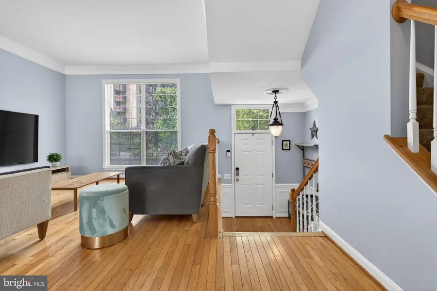6006 Lincolnia Rd, Alexandria, VA 22312 - #3