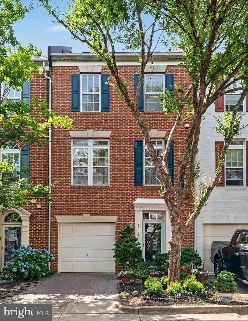 5094 Grimm Dr, Alexandria, VA 22304 - #1