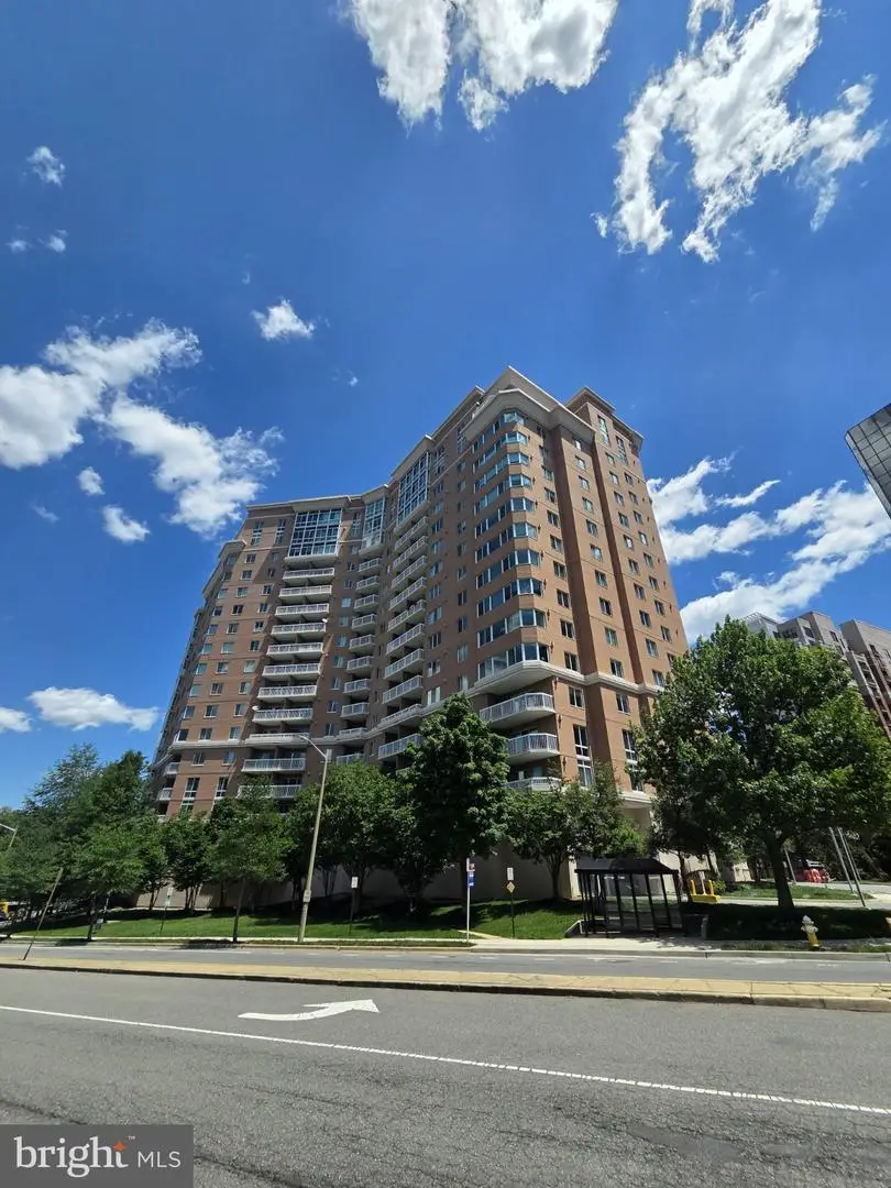3101 N Hampton Dr #1011, Alexandria, VA 22302 - #1