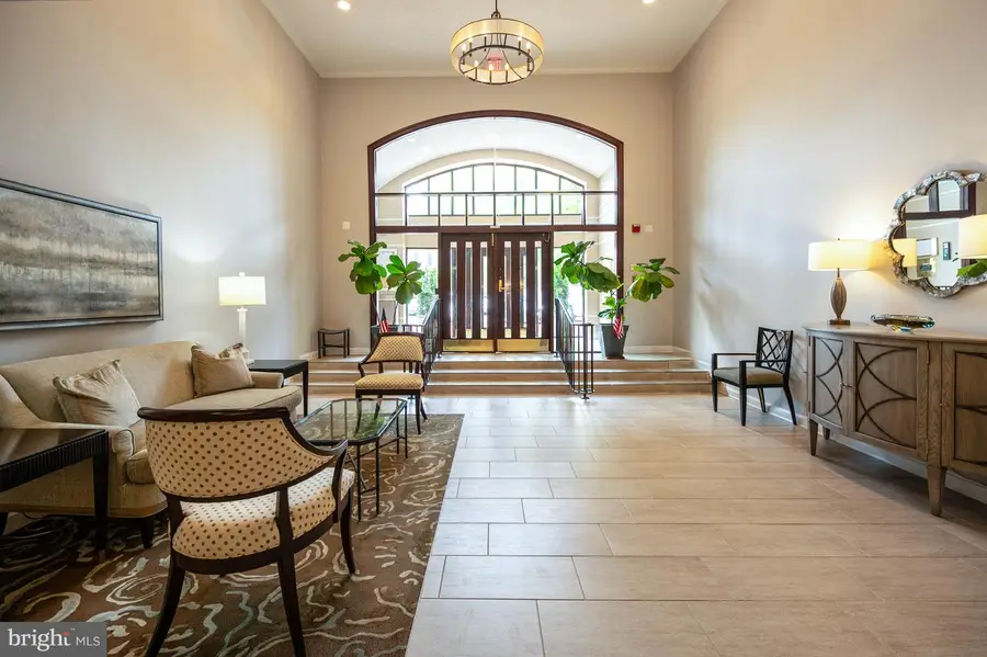 801 S Pitt St #418, Alexandria, VA 22314 - #2