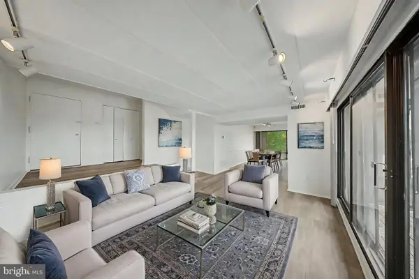 112 Roberts Ln #300, ALEXANDRIA, VA 22314