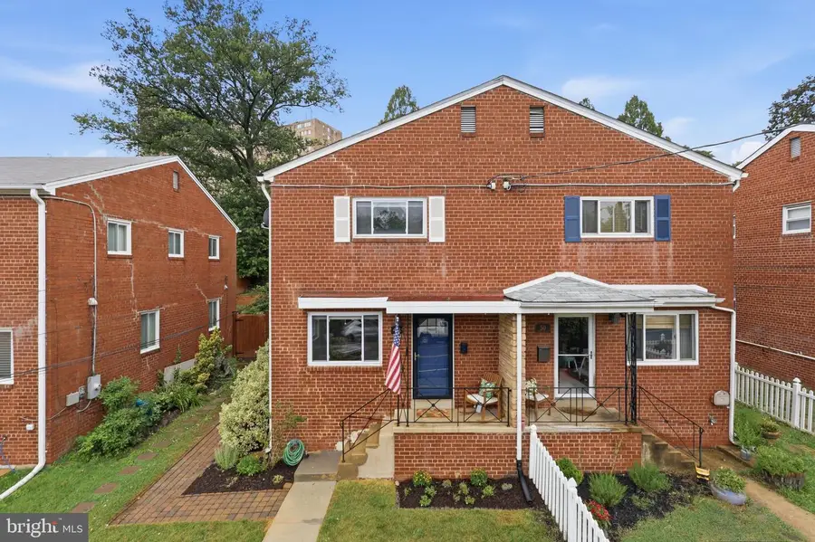 48 W Taylor Run Pkwy, Alexandria, VA 22314 - #3