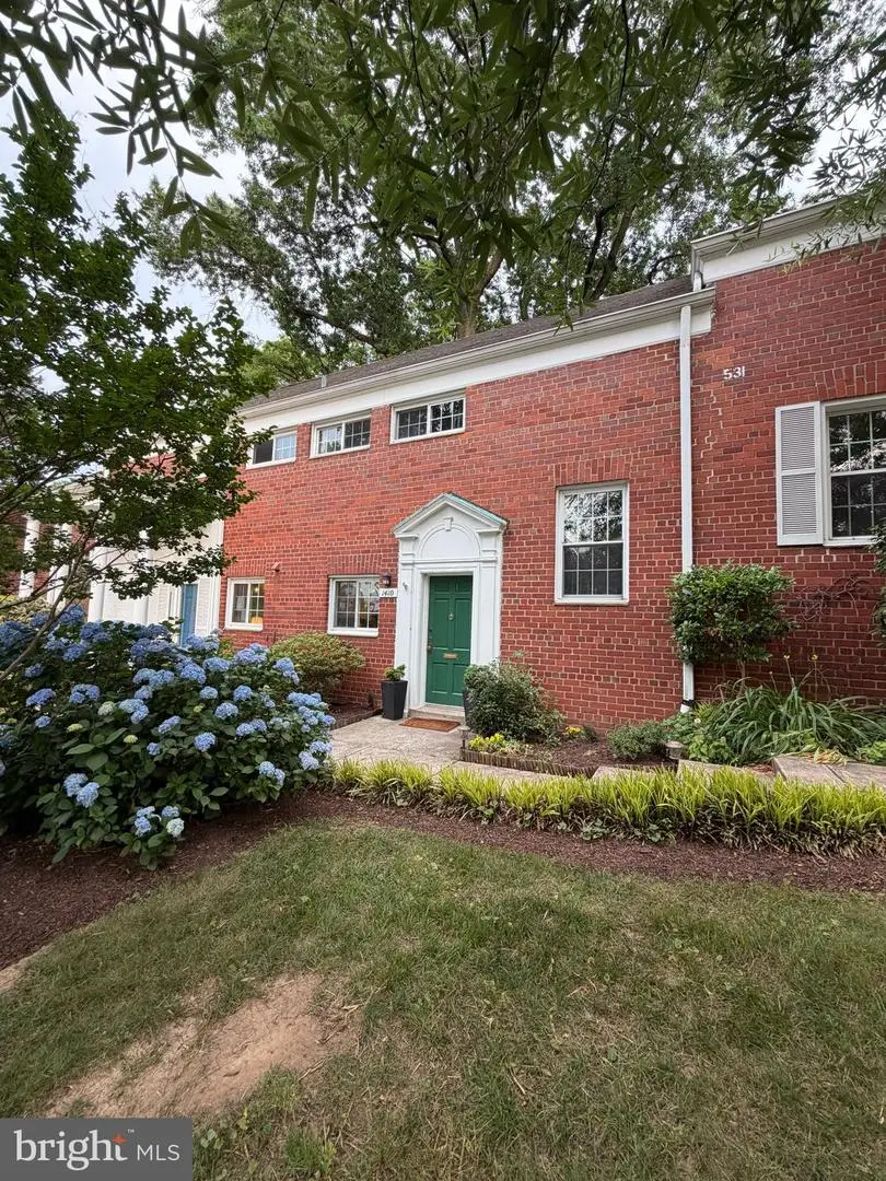 1410 Martha Custis Dr, Alexandria, VA 22302 - #3