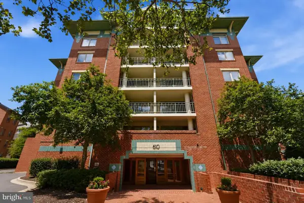 610 N West St N #105, ALEXANDRIA, VA 22314