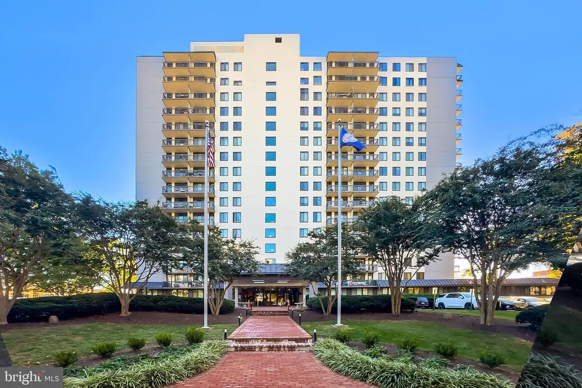 801 N Pitt St #521, Alexandria, VA 22314 - #1