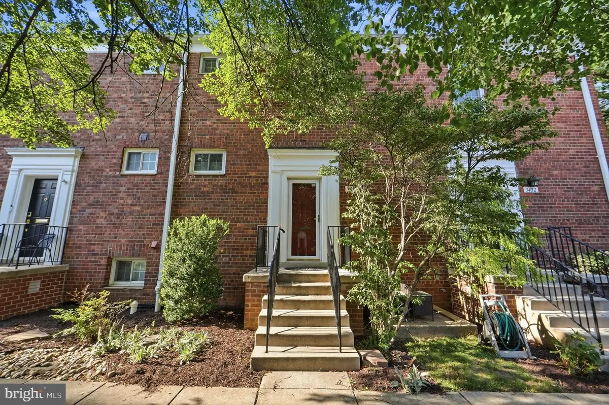 3430 Martha Custis Dr, Alexandria, VA 22302 - #1