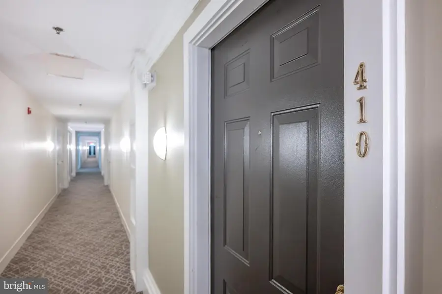 4951 Brenman Park Dr #410, Alexandria, VA 22304 - #2